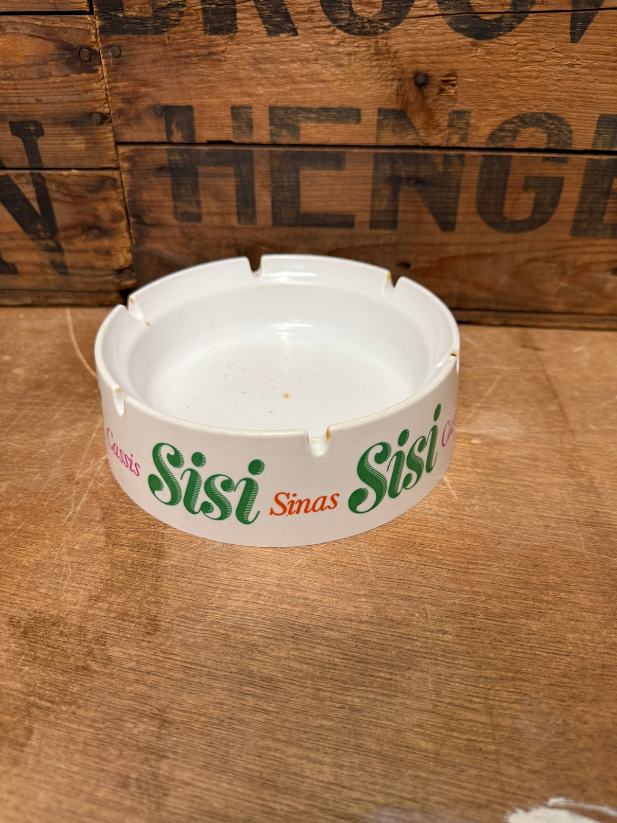 Sisi Cassis en Sinas reclameasbak