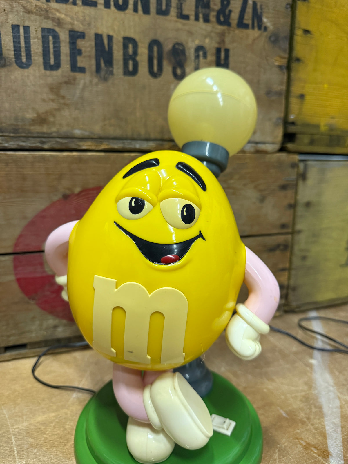 Vintage M&M's Yellow tafellamp 1999