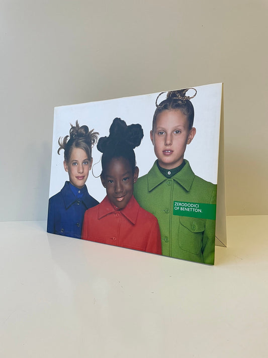 Vintage Benetton-winkeldisplay uit de jaren 90