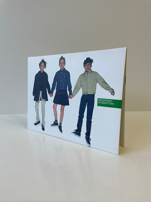 Vintage Benetton-winkeldisplay uit de jaren 90