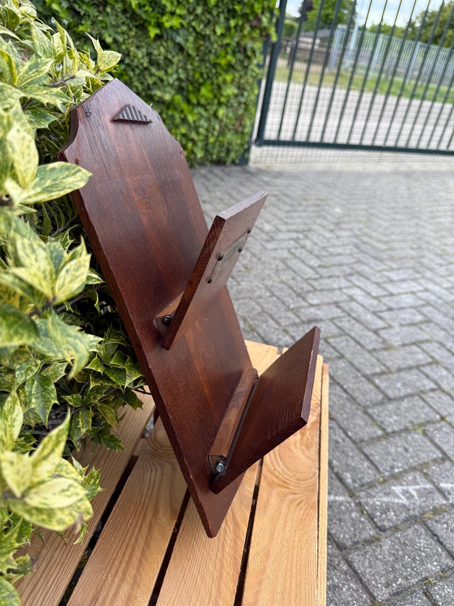 Vintage Wooden Art Deco Magazine and Newspaper Rack, Tijdschriften Couranten Holder, 1930s Dutch Deco Storage, Carved Wood Organizer