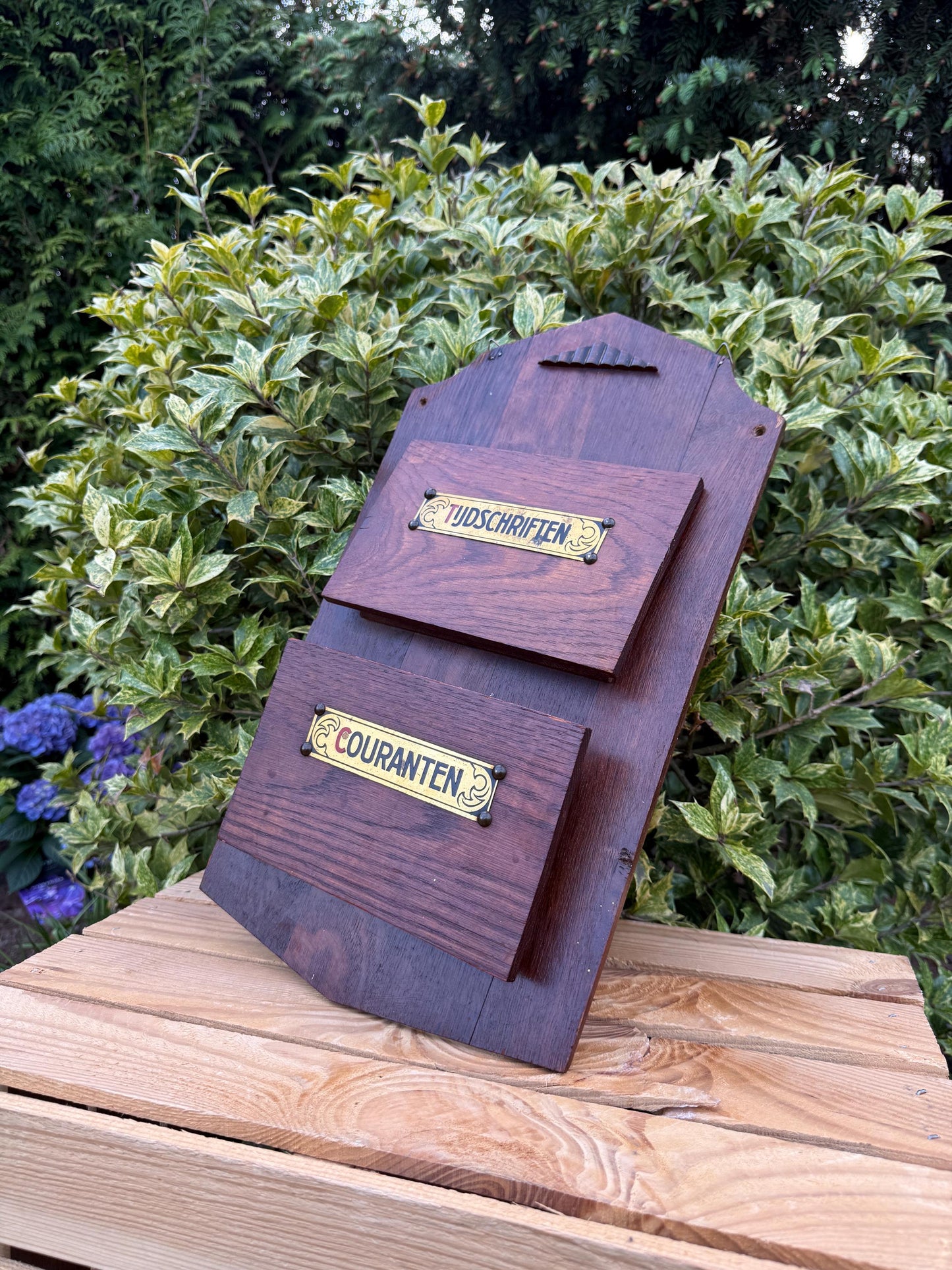 Vintage Wooden Art Deco Magazine and Newspaper Rack, Tijdschriften Couranten Holder, 1930s Dutch Deco Storage, Carved Wood Organizer