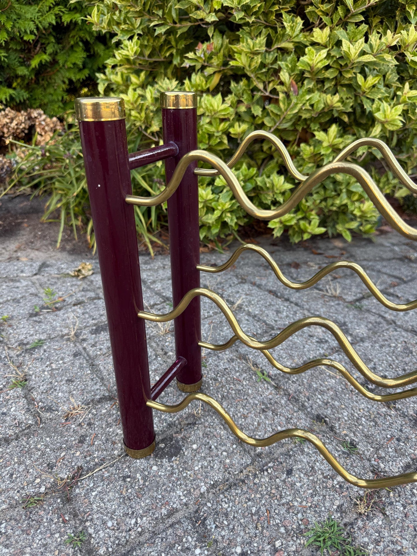 Vintage Brass and Metal Wine Rack, Dark Red and Gold Wavy Bar Stand, 1980s Wine Storage Display, Retro Bottle Holder