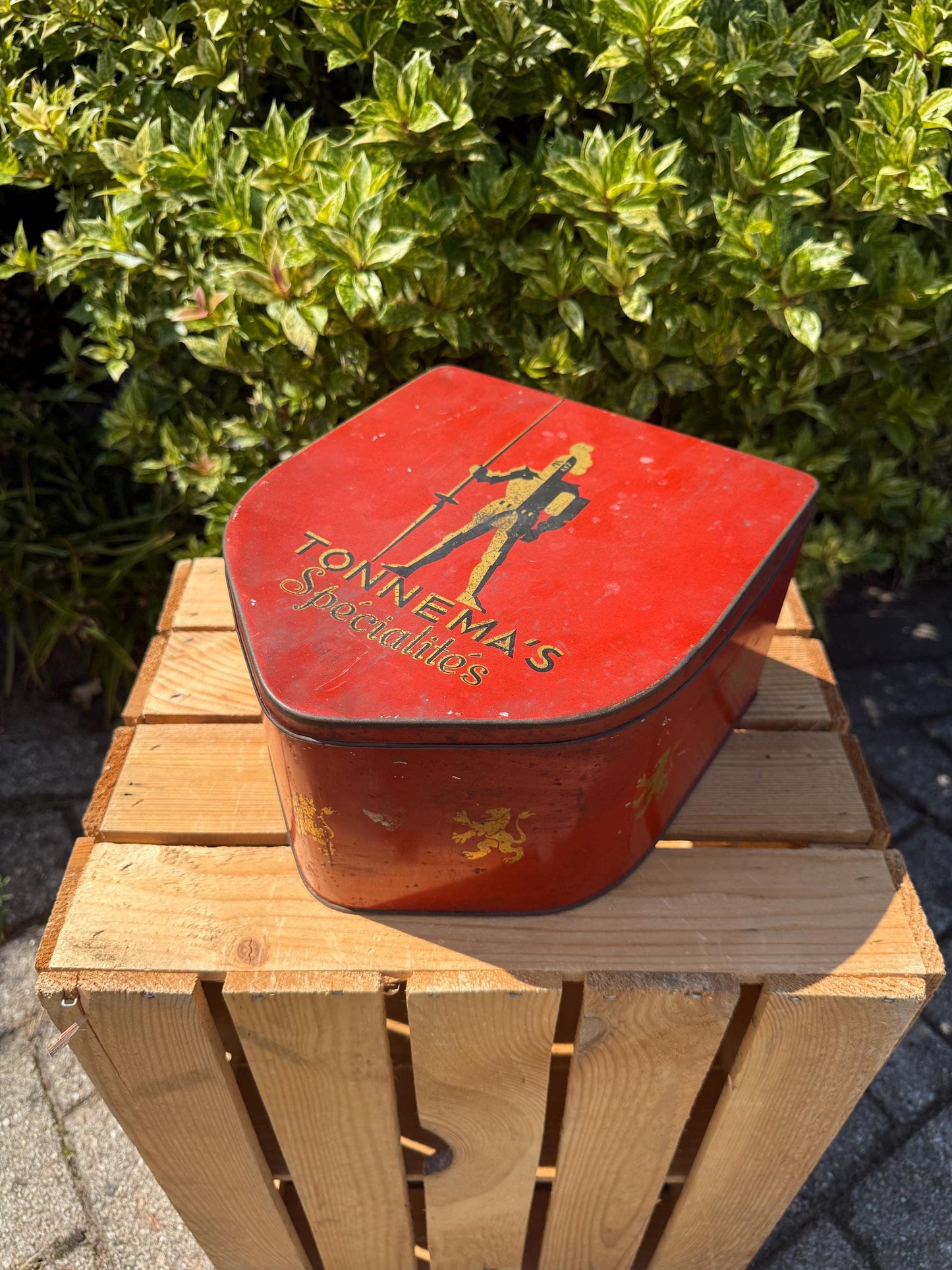 Vintage Tonnema Tin, King Pepermunt Advertising Box, Red Dutch Metal Container, Sneek Collectible Storage, Mid Century Packaging