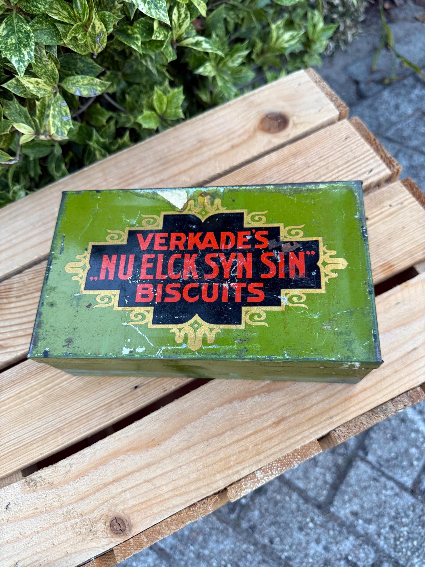 Vintage Verkade Tin, Art Deco Style Metal Storage Box, Nu Elck Syn Sin Collectible Dutch Advertising Tin, Antique Biscuit Cookie Canister