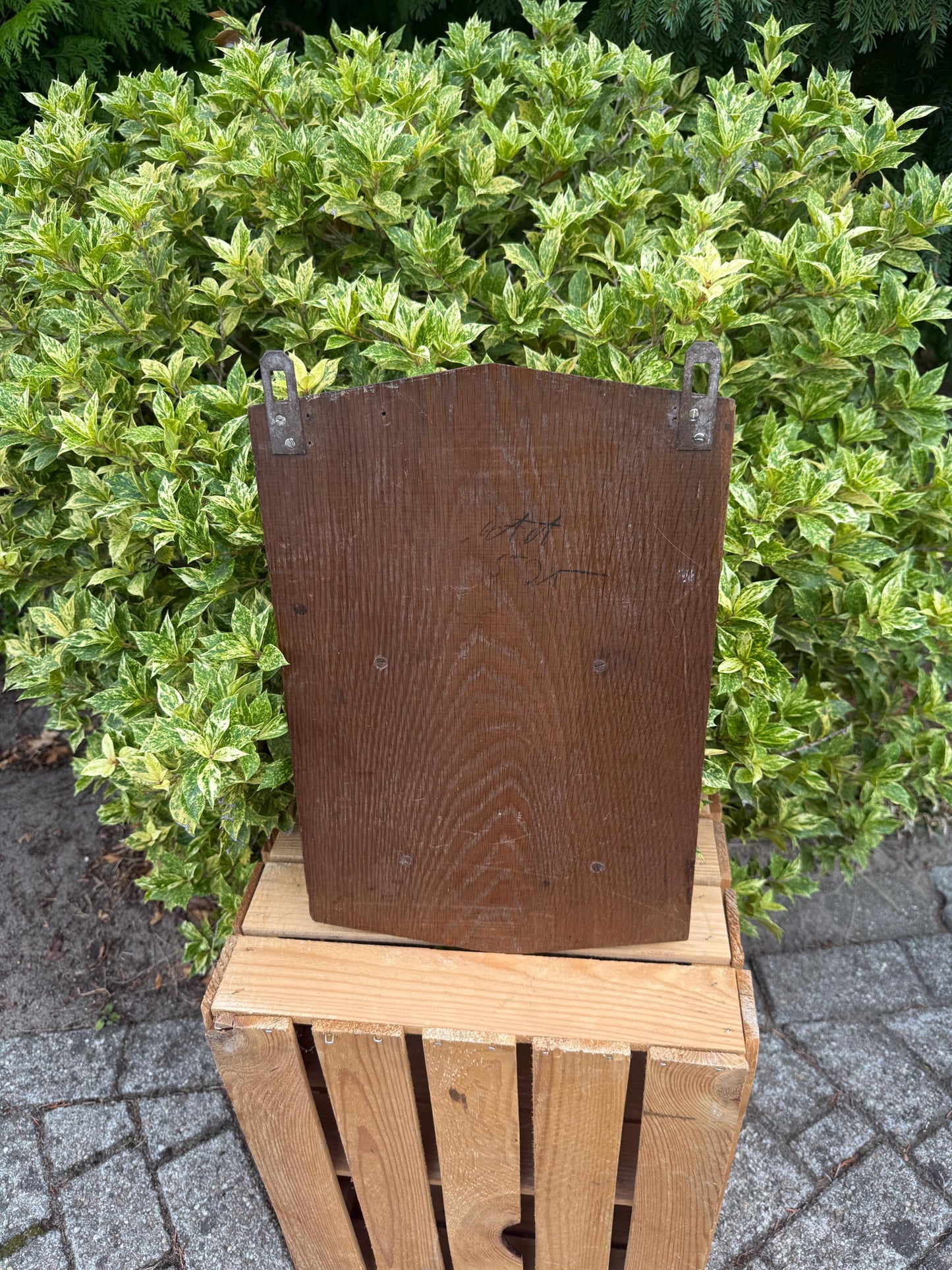 Vintage Dutch Wall-Mount Dagbladen & Tijdschriften Rack with Brass Accents, Wooden Newspaper and Magazine Holder