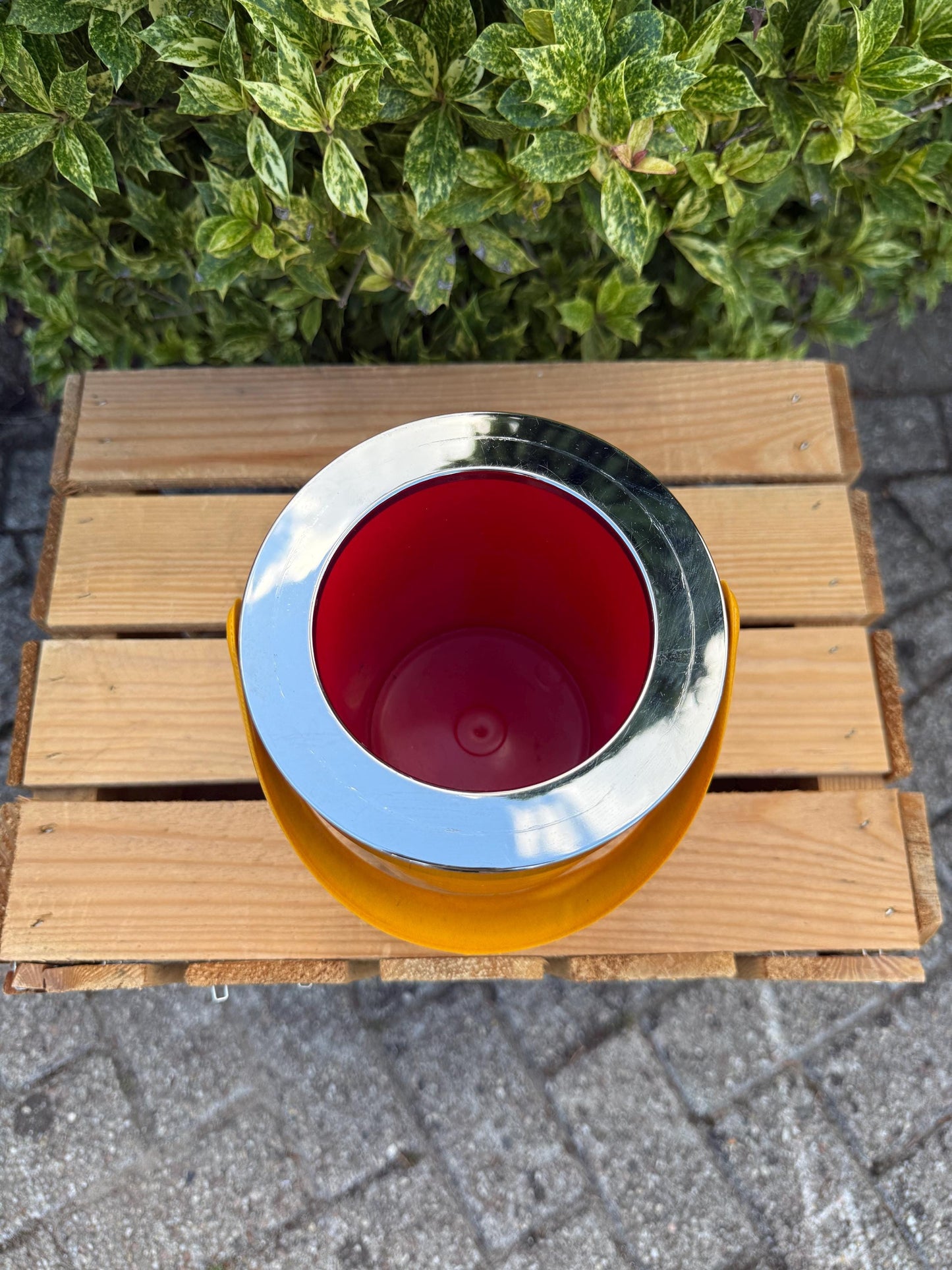 Small Vintage Yellow Ice Bucket With Handle, Red Interior Barware Container, Mid Century Drink Cooler, Retro Cocktail Party Bar Accessory