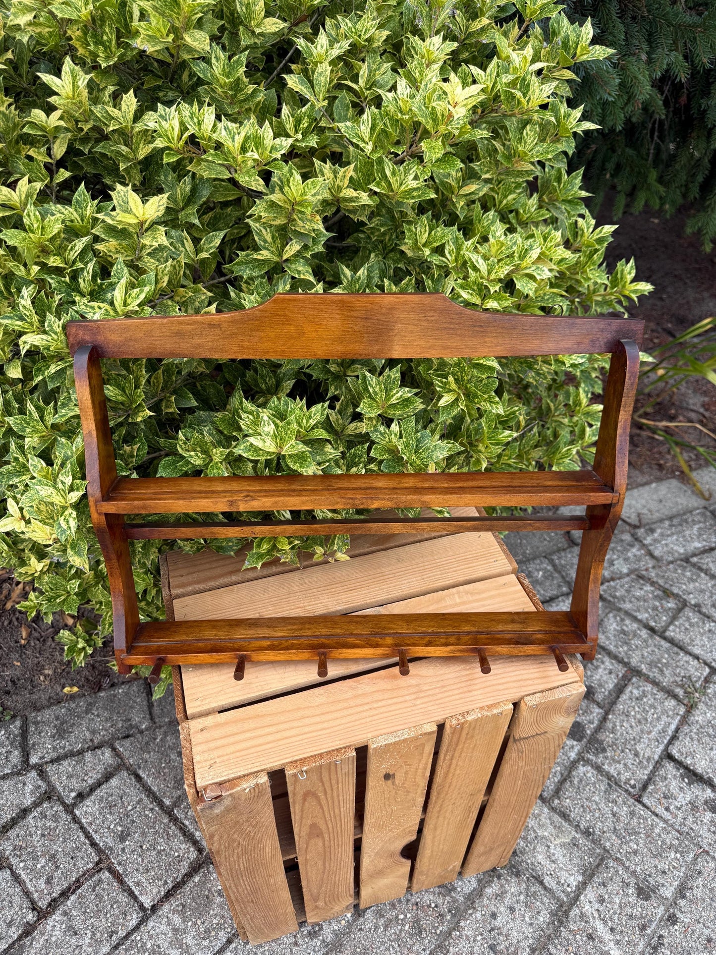 Vintage Wooden Wall Rack, Mug Holder with 6 Pegs, Spice Shelf, Plate Display, Rustic Kitchen Organizer, Farmhouse Hanging Storage