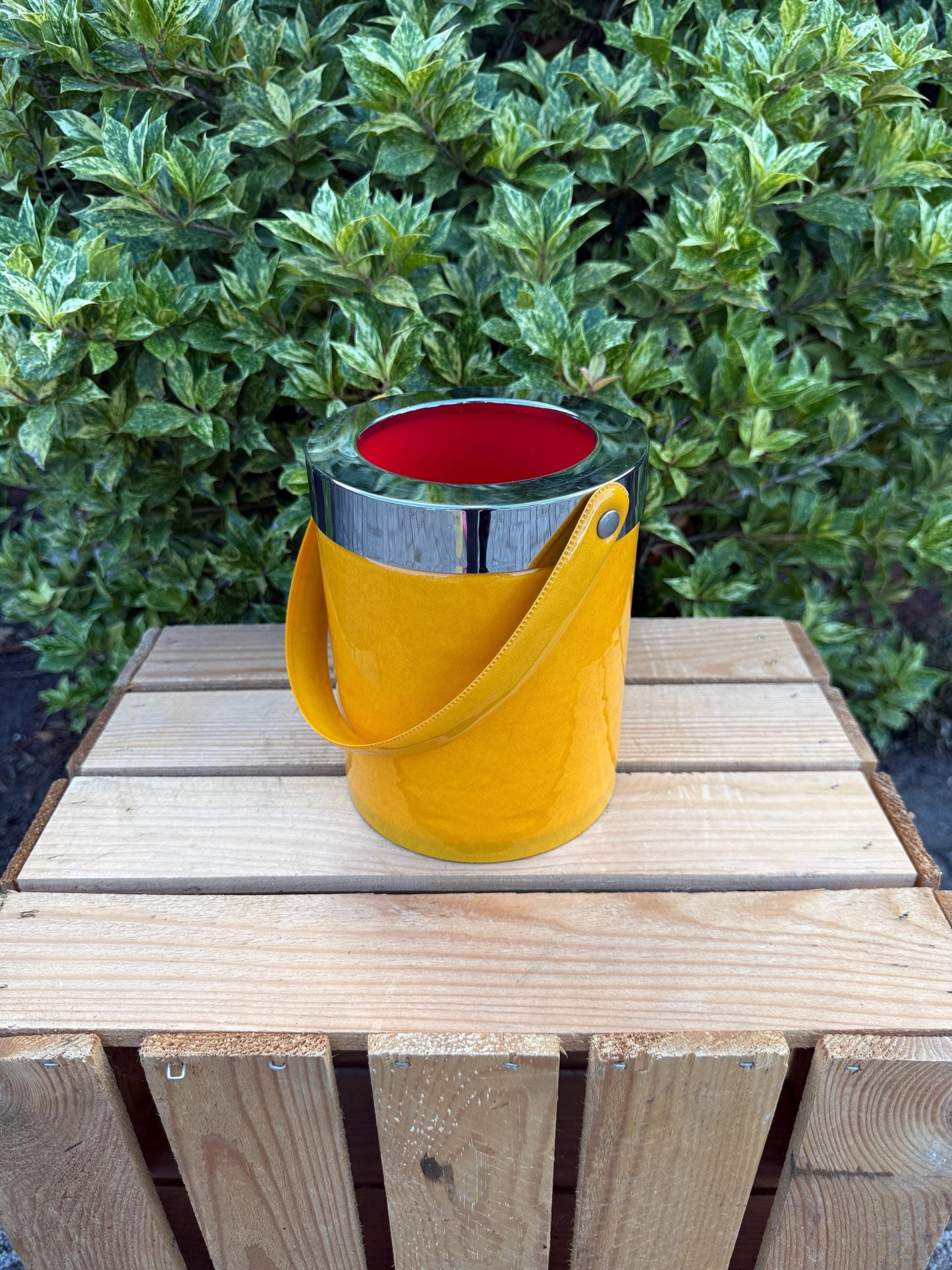 Small Vintage Yellow Ice Bucket With Handle, Red Interior Barware Container, Mid Century Drink Cooler, Retro Cocktail Party Bar Accessory