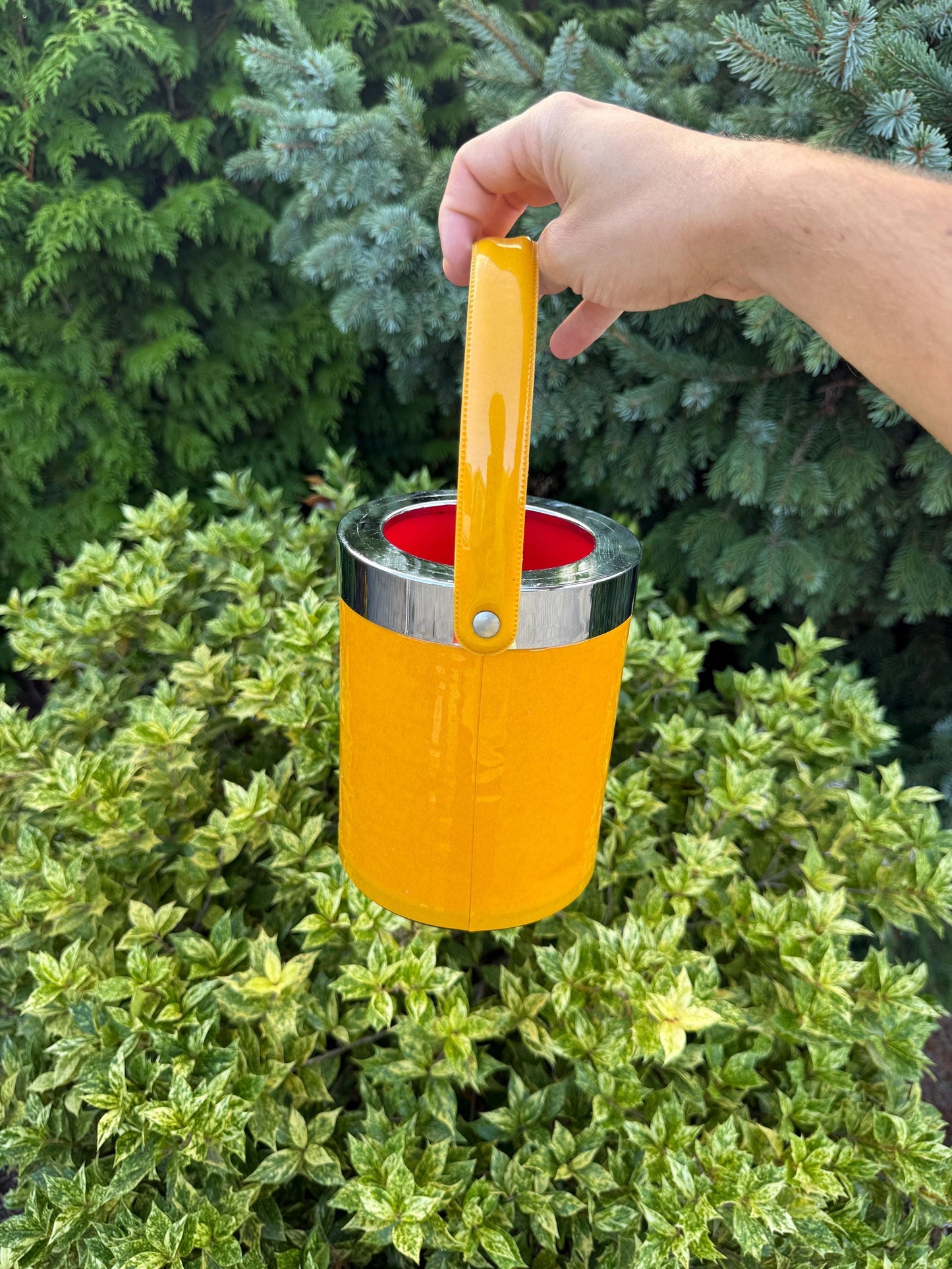 Small Vintage Yellow Ice Bucket With Handle, Red Interior Barware Container, Mid Century Drink Cooler, Retro Cocktail Party Bar Accessory