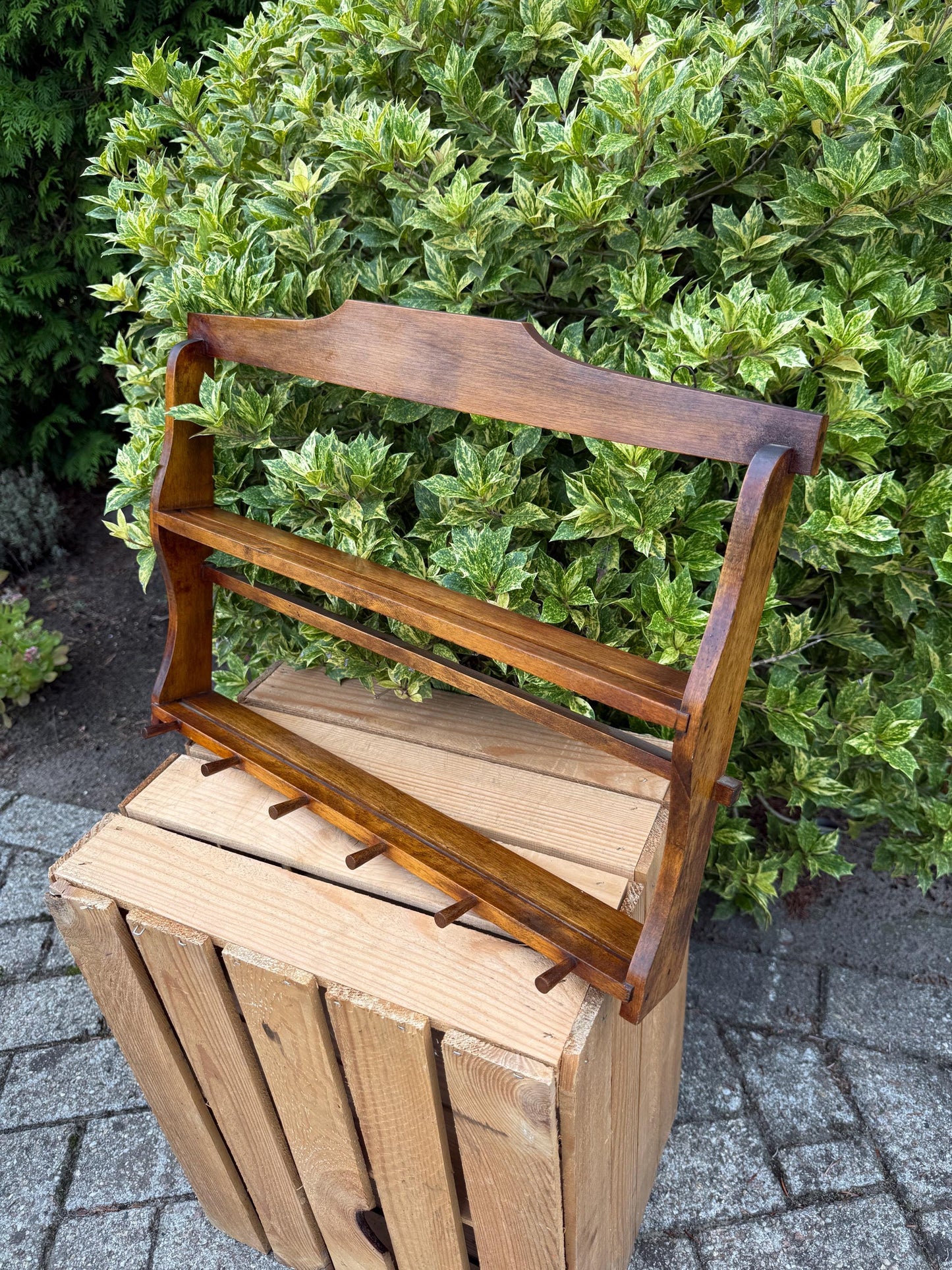 Vintage Wooden Wall Rack, Mug Holder with 6 Pegs, Spice Shelf, Plate Display, Rustic Kitchen Organizer, Farmhouse Hanging Storage