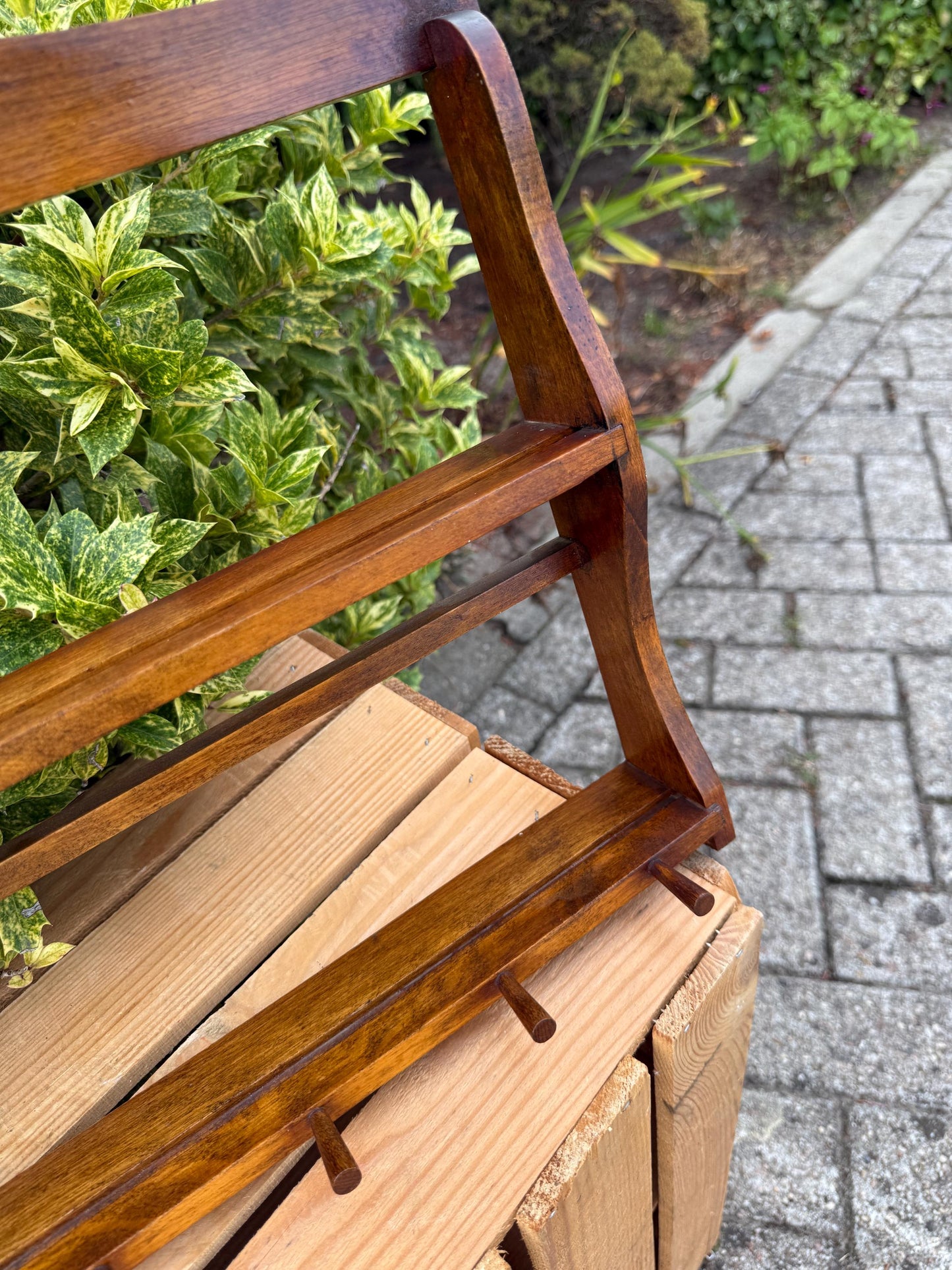 Vintage Wooden Wall Rack, Mug Holder with 6 Pegs, Spice Shelf, Plate Display, Rustic Kitchen Organizer, Farmhouse Hanging Storage