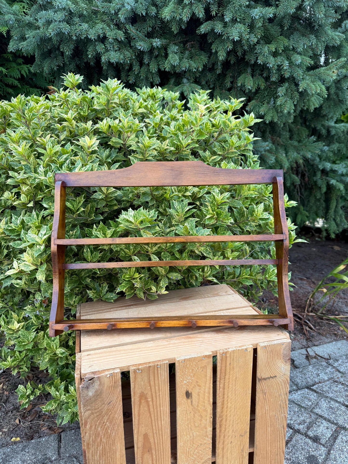 Vintage Wooden Wall Rack, Mug Holder with 6 Pegs, Spice Shelf, Plate Display, Rustic Kitchen Organizer, Farmhouse Hanging Storage