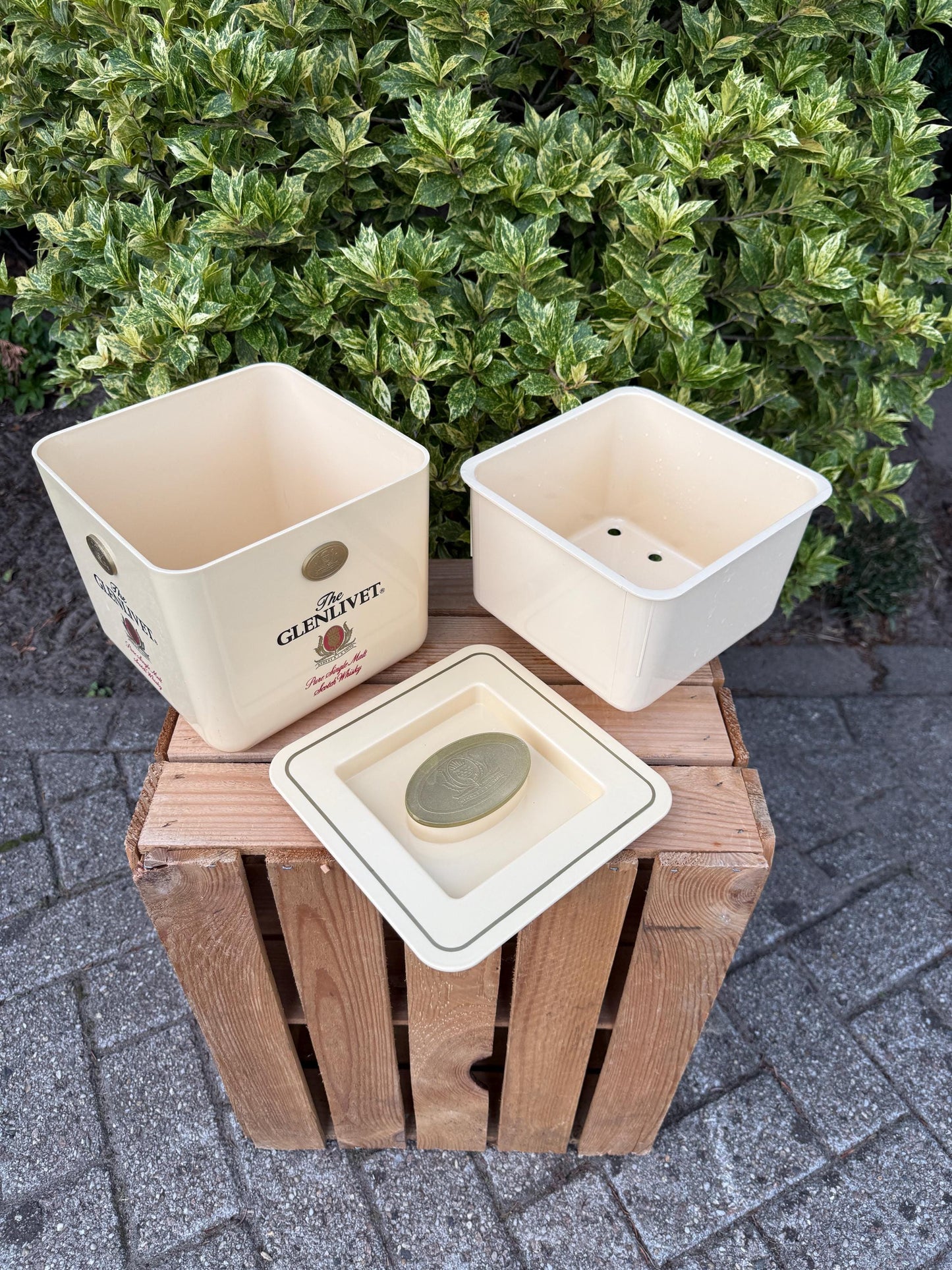 Vintage Glenlivet Ice Bucket, Whisky Barware, 1980s Cream Plastic Cooler with Medallion Logo, Scotch Advertising Collectible