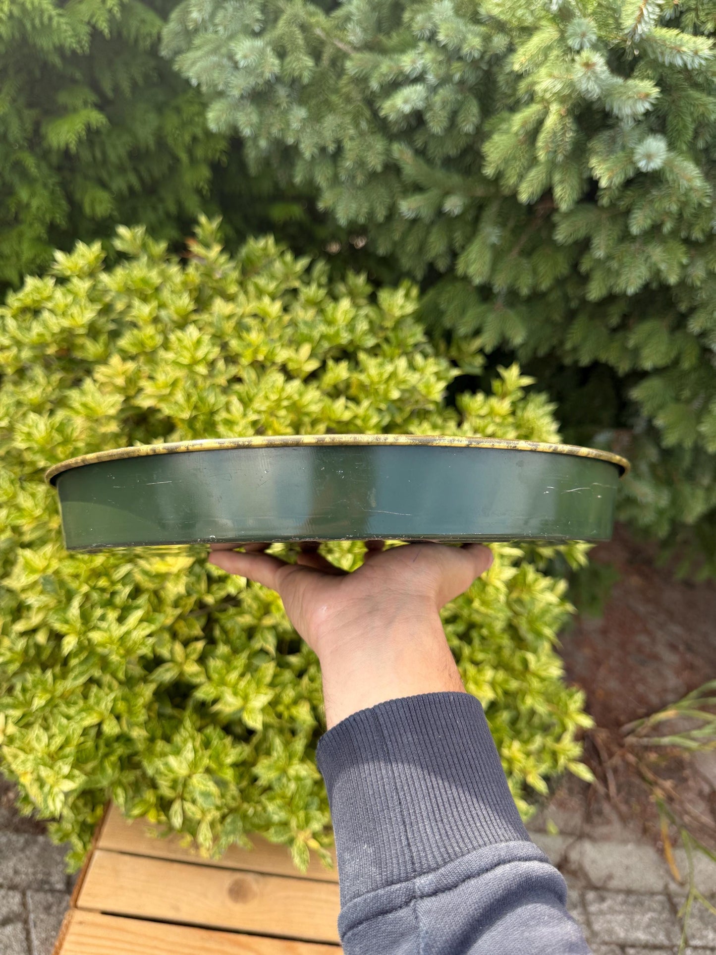 Vintage Heineken Metal Serving Tray, Round Beer Tray with Horse-Drawn Barrel Carriage, Breweriana Barware, Collectible Beer Memorabilia