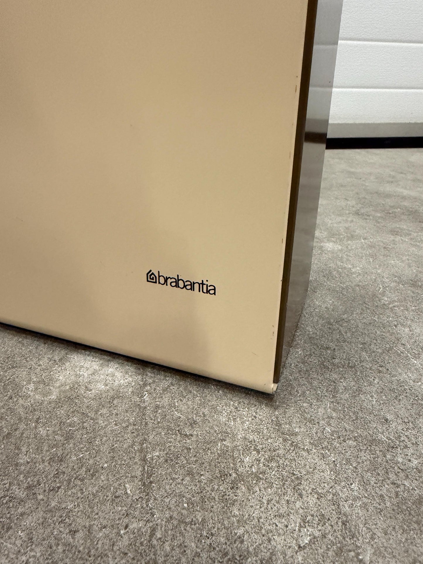 Vintage Beige Brown Brabantia Medicine Cabinet, Vintage Bathroom Cabinet, Medication First Aid Box, Metal Wall Cabinet, Seventies Bathroom