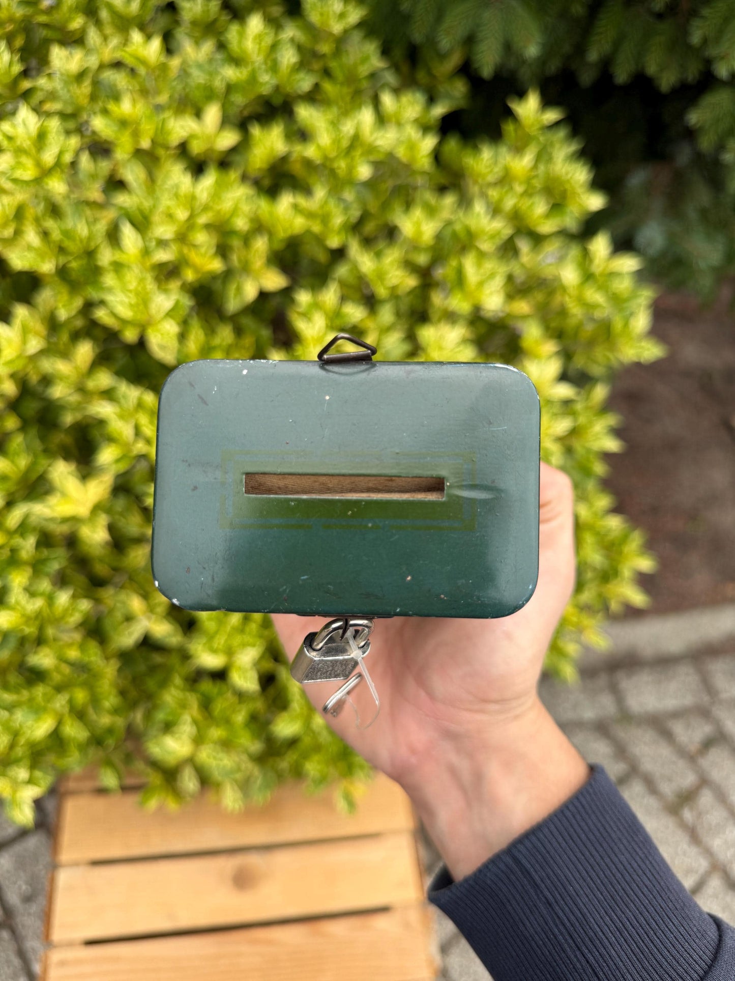 Vintage 1930s “Vrye Universiteit Donation Tin Box, Green Metal Collecte Bank With Lock And Keys, Wall Mount Charity Box, Dutch Collectible