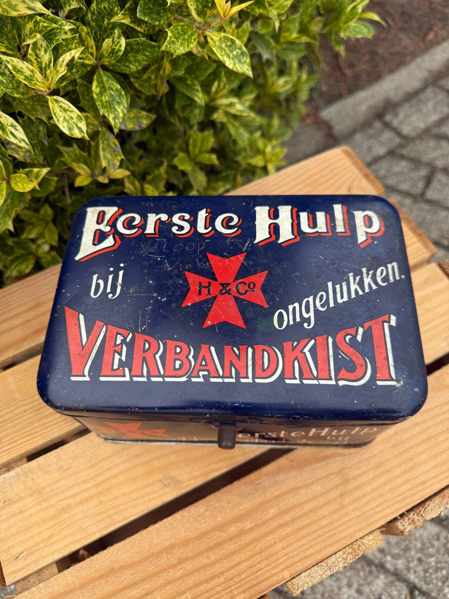 Vintage Dutch First Aid Tin, H&Co Verbandkist, Blue Metal Emergency Box, Eerste Hulp bij Ongelukken Collectible Storage Tin