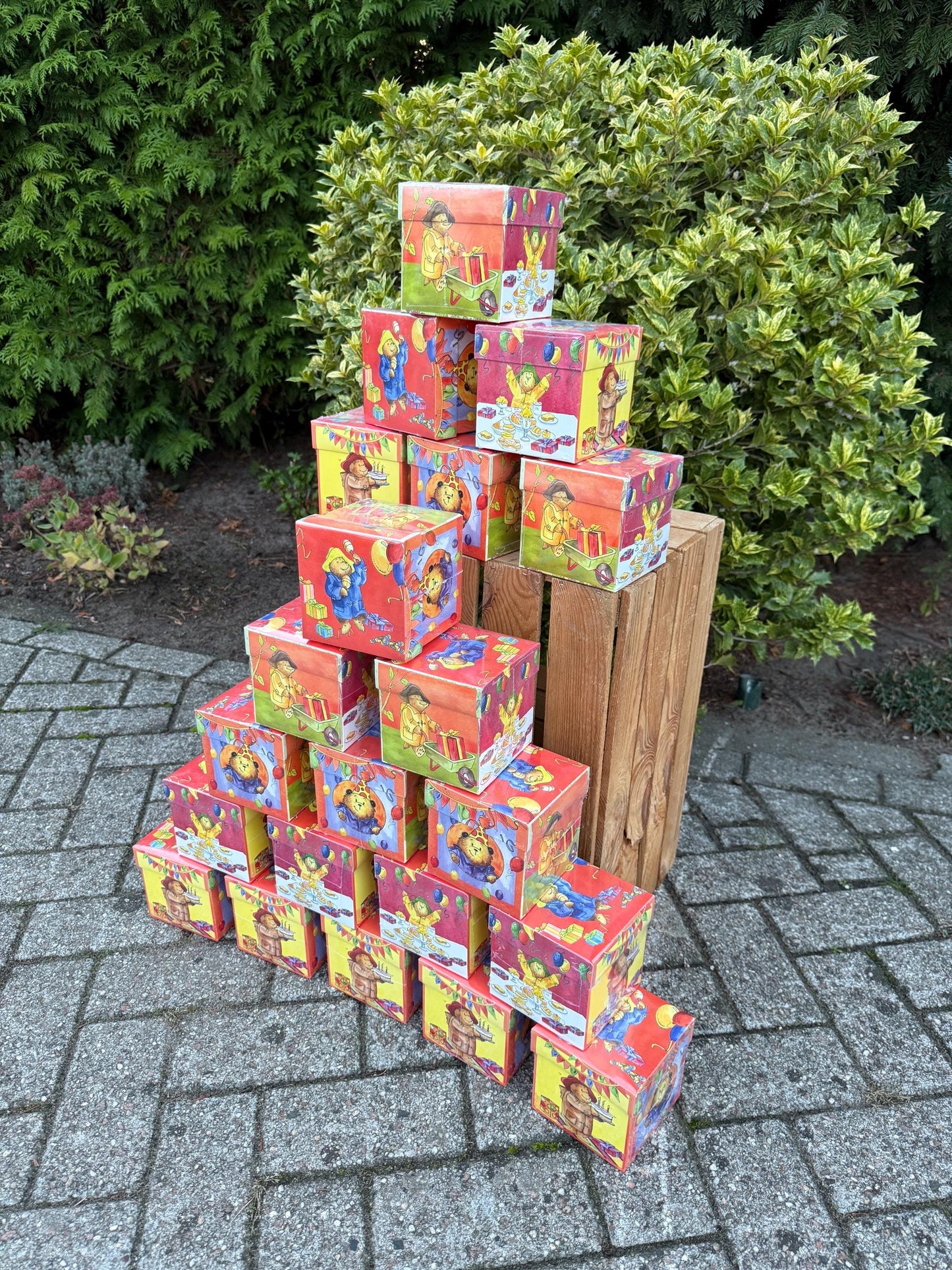 Paddington Bear Birthday Cards Box, Set Of 20 Cards With Envelopes, 5 Different Designs, 2004 Denfot Wenskaarten Collection