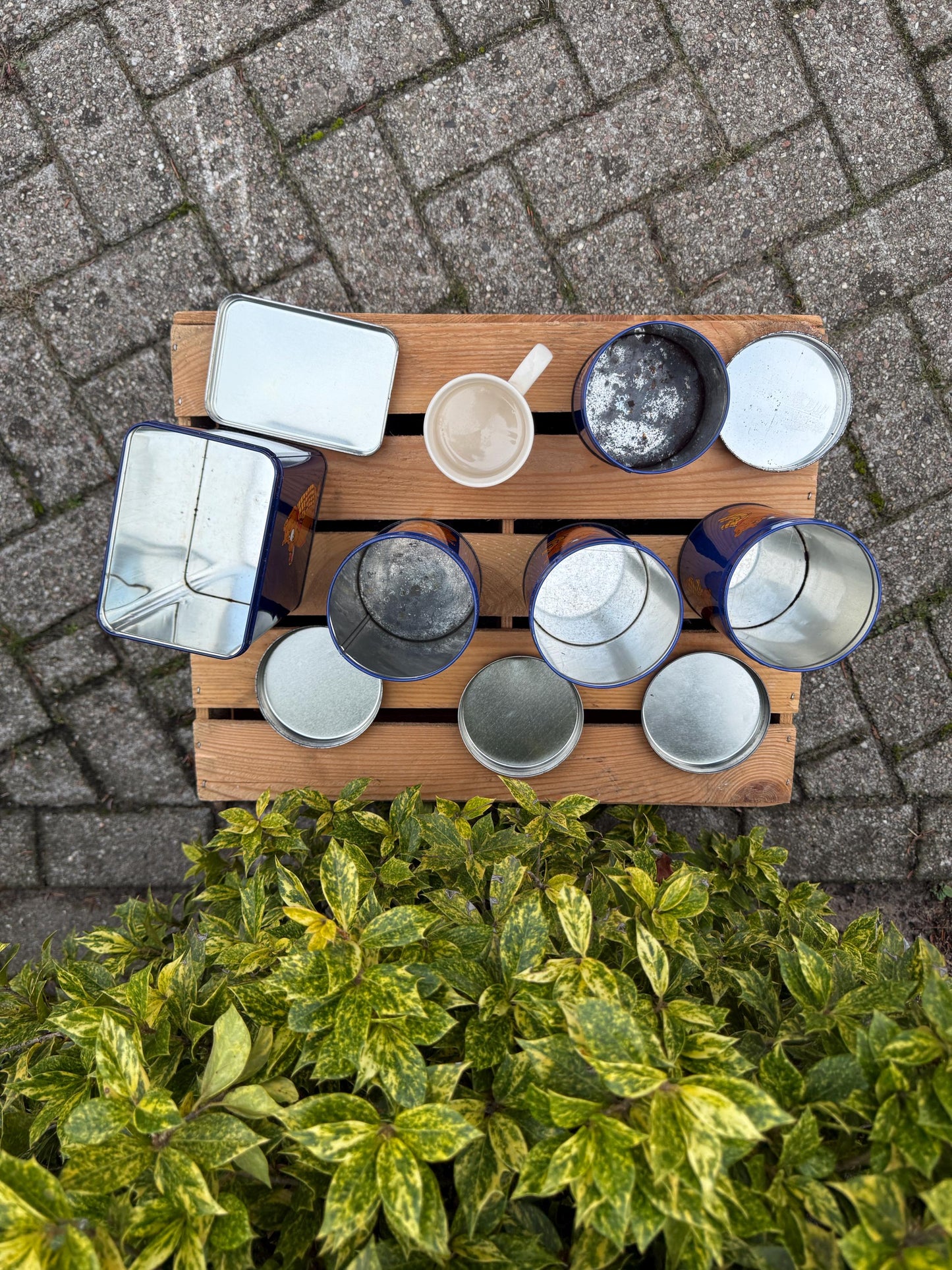 Vintage Olivier Bommel Tins And Mug