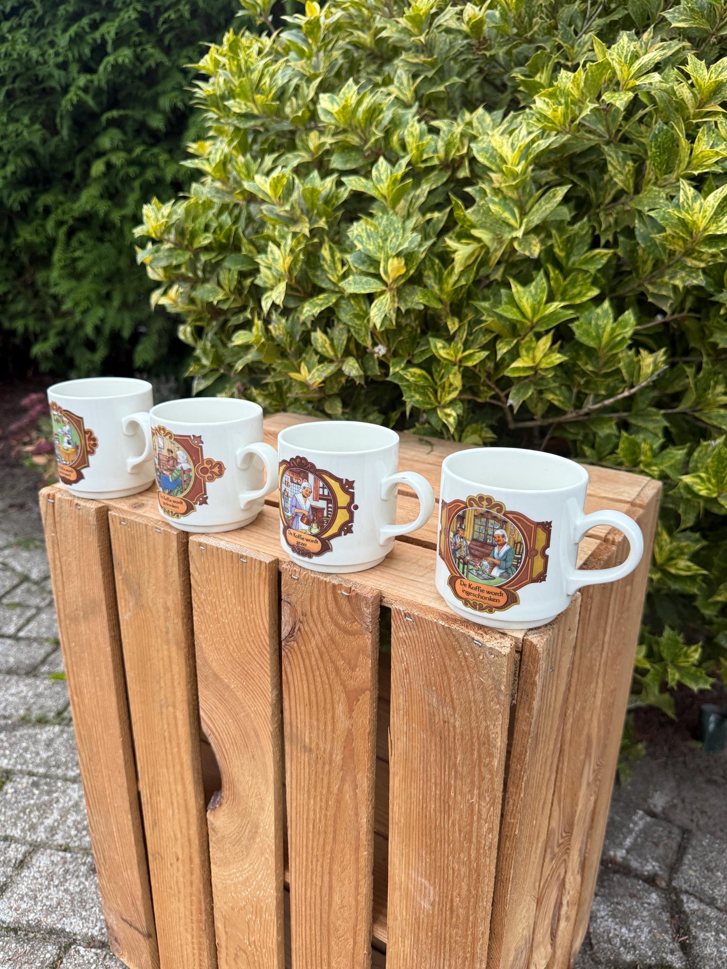 Vintage Dutch De Koffie Wordt Coffee Mugs