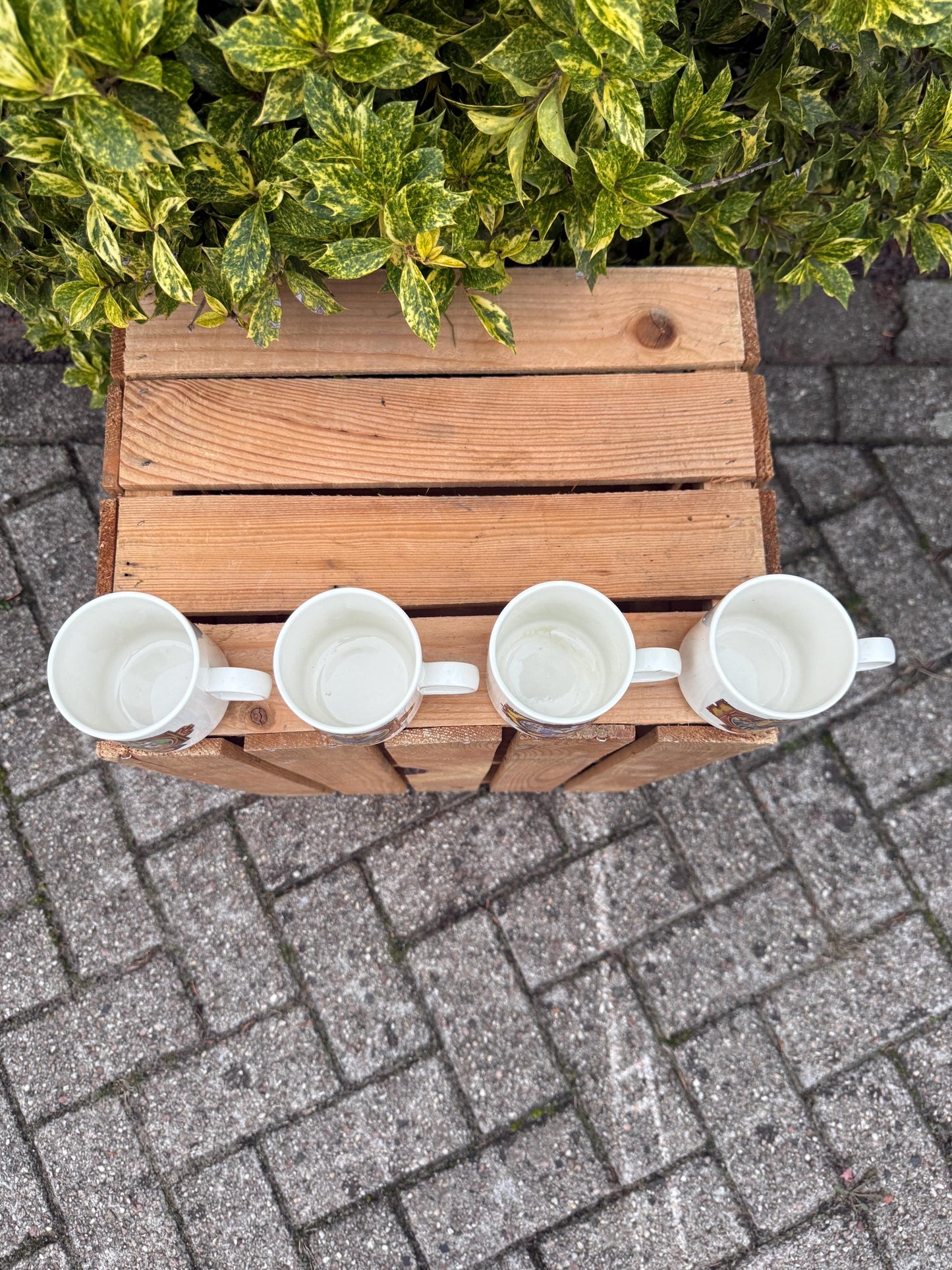 Vintage Dutch De Koffie Wordt Coffee Mugs