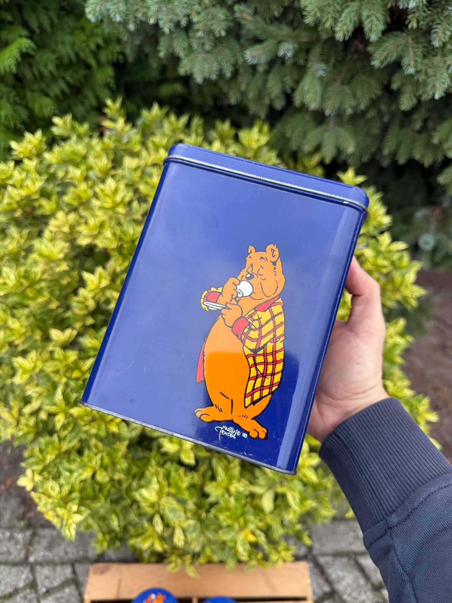 Vintage Olivier Bommel Tins And Mug