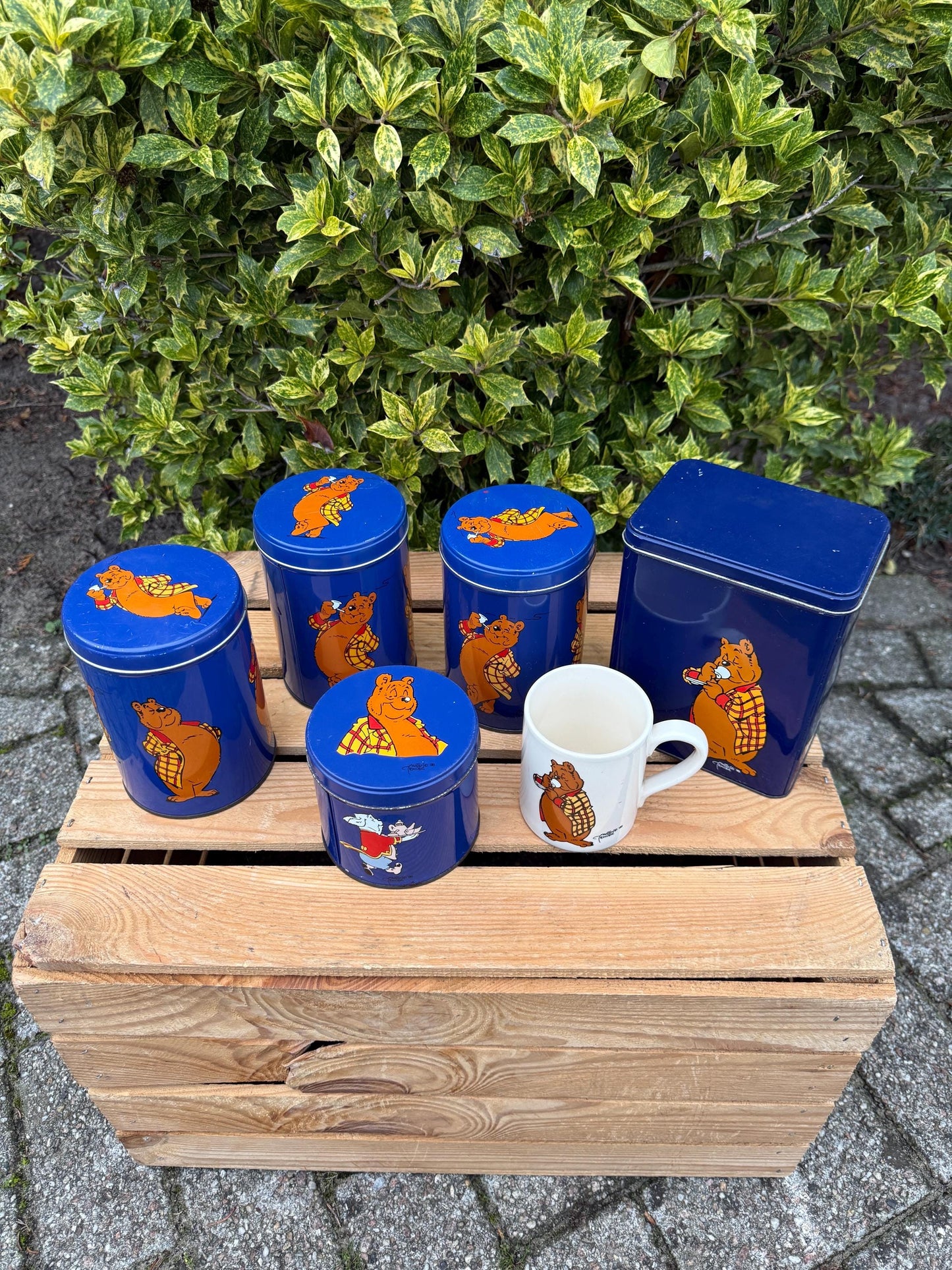 Vintage Olivier Bommel Tins And Mug